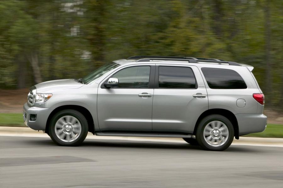  Toyota Sequoia 2007 года  (фото 22 из 66)